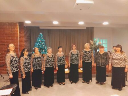 Širdies šilumos dainos mūsų namuose